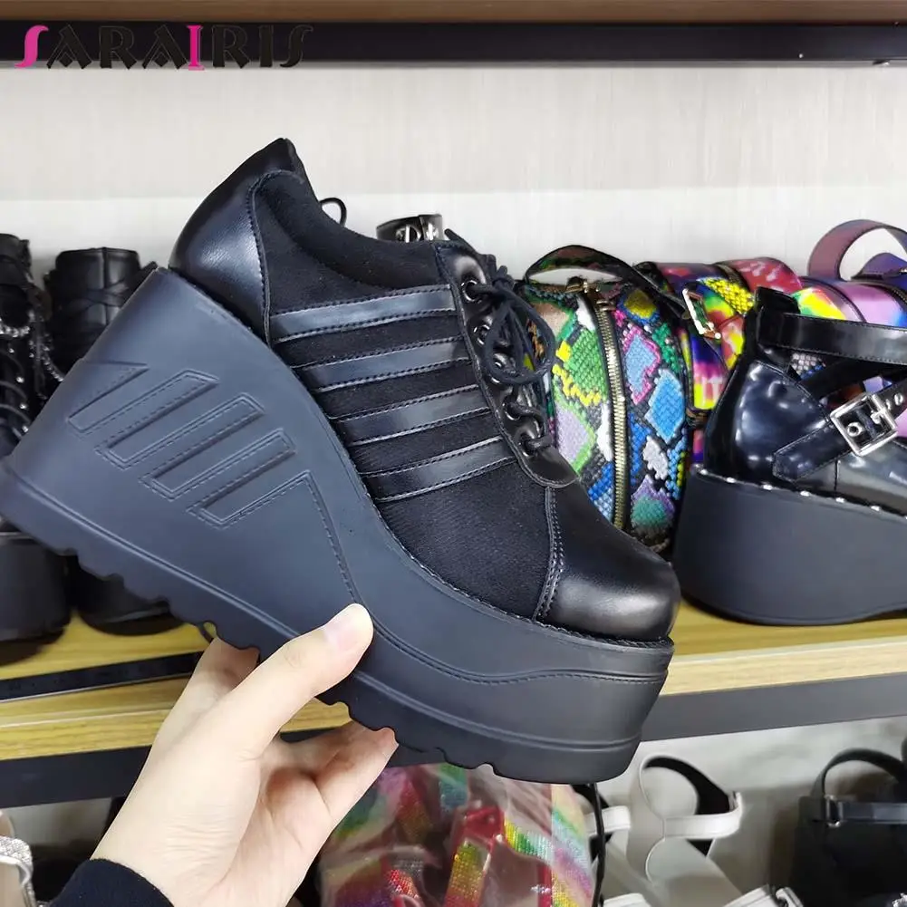 Doratasia Ins Fierbinte Vânzare De Mari Dimensiuni 43 Rotund Toe Platform Wedges Pentru Femei Adidași De Dantelă-up Cu Design Casual Drăguț Punk Goth Pantofi Pentru Femei cumpara online - Pantofi Pentru